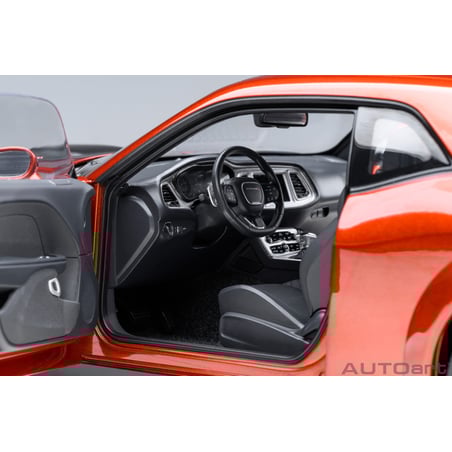 Autoart 1/18 Dodge Challenger R/T Scat Pack Shaker Widebody 2022