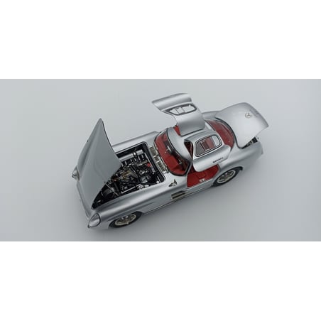 CMC M-076 1/18 Mercedes Benz 300 SLR Uhlenhaut Coupé, 1955, (Red interior)