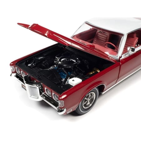 Autoworld 1/18 Pontiac Grand Prix Hardtop 1969