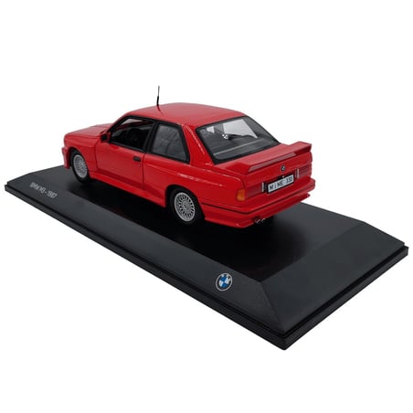 Minichamps 1/18 BMW M3 (E30) Street 1987