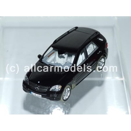 Minichamps 1/43 Mercedes Benz M Klasse 2005