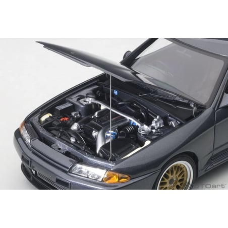 Autoart 1/18 Nissan Skyline GT-R (R32) Wangan Midnight Reina