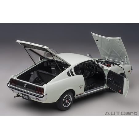 Autoart 1/18 Toyota Celica Liftback 2000GT (RA25) 1973
