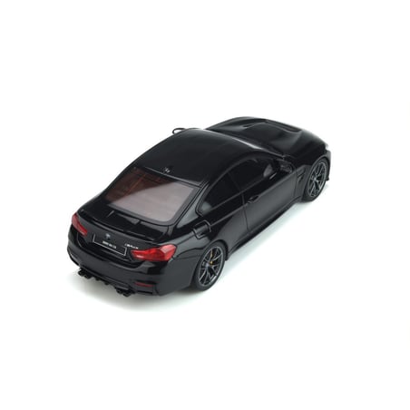 1/18 BMW M4 CS (F82) 2017