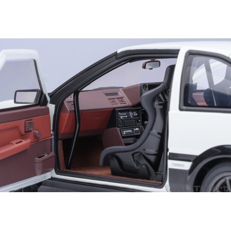 Autoart 1/18 Toyota Sprinter Trueno (AE86) “Project D” Final version