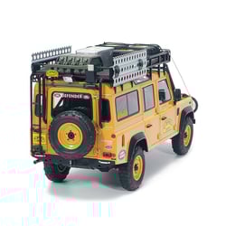 Almost Real 1/18 Land Rover Defender 110 Camel Trophy Sabah-Malaysia 1993