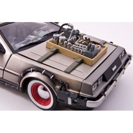 Sunstar 1/18 De Lorean Back  To The Future Time Machine Part III