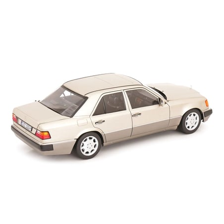 Mercedes Benz Dealer Pack Norev 1/18 Mercedes Benz E Class 500E (W124) 1991-1993