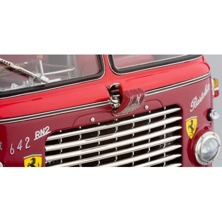 CMC 1/18  Ferrari Racing transporter, Typ Fiat 642 RN2 Bartoletti, 1957