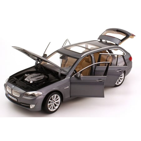 1:18 BMW 550i Break Touring 2010 F11