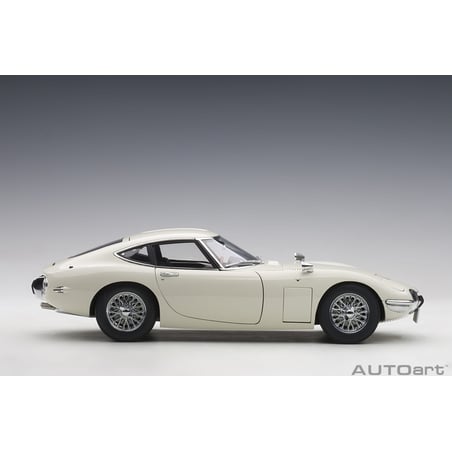 1/18 Toyota 2000GT (with metal wire spoke wheels)
