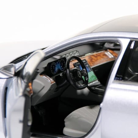 1/18 Mercedes Benz S Klasse AMG Line V223