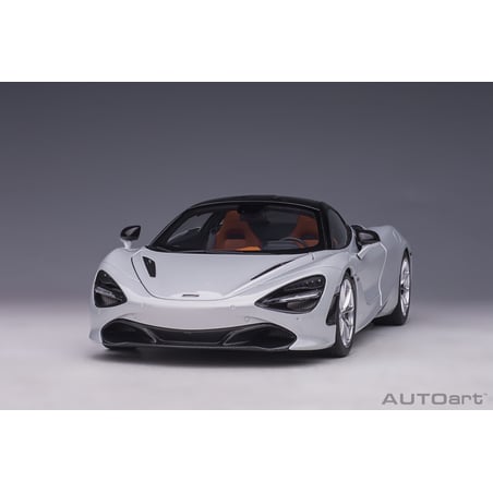 1/18 McLaren 720S