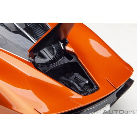 Autoart 1/18 McLaren Speedtail
