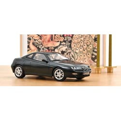 Norev 1/18 Alfa Romeo GTV 2001