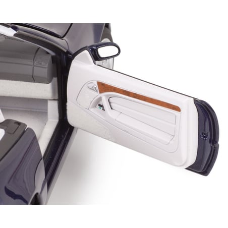 Norev Dealer Edition 1/18 Mercedes Benz SL 500  (R129) 1998-2001