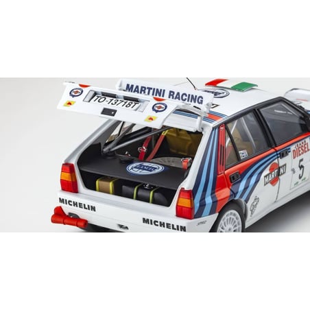 Kyosho 1/18 Lancia Delta HF Integrale Martini Racing, Night Version No.5, Winner Rally San Remo 1992, A.Aghini/S.Farnocchia