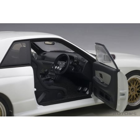 Autoart 1/18 Nissan Skyline GT-R (R32) V-SPEC II Tuned Version