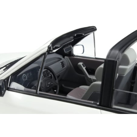 Otto Mobile 1/18 Ford Escort Mk4 XR3i Cabriolet 1986