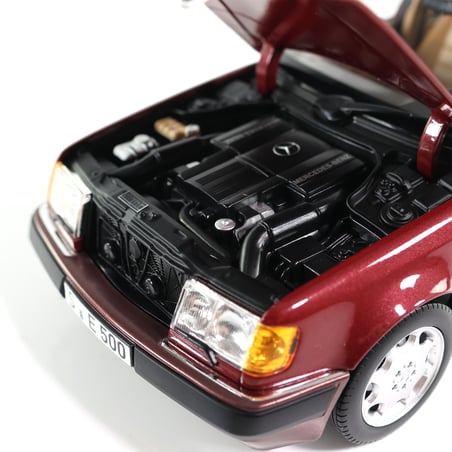 Norev 1/18 Original Mercedes Benz 500 E W 124 (1991-1993)