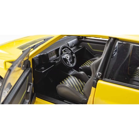 Kyosho 1/18 Lancia Delta HF Integrale Evo II