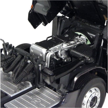 1:18 Mercedes-Benz Actros Gigaspace 4x2 Truck Facelift 2018 (NZG)