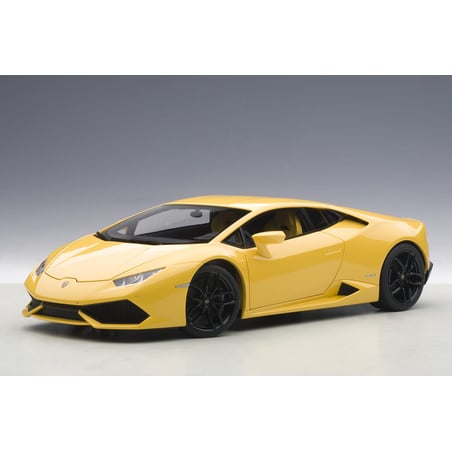 1:18 Lamborghini Huracan LP610-4 (Full Openings) (AUTOart)