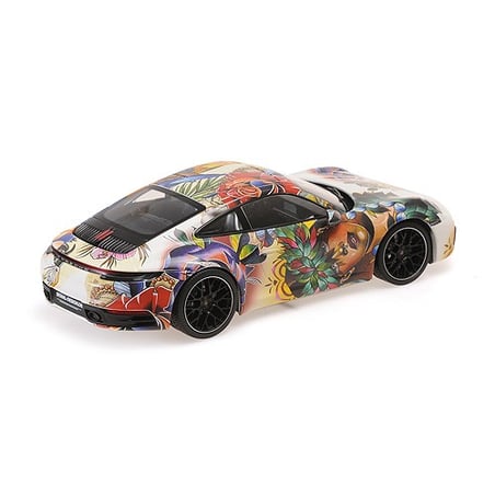 Minichamps 1/18 Porsche 911Carrera 4S Flower Design 2019