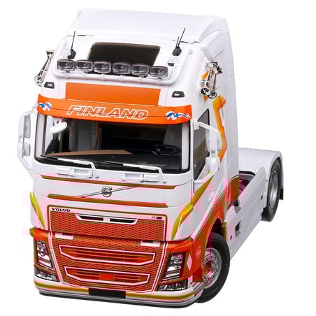 Premium Classixxs 1/18 Volvo FH16 XL Cab 2018