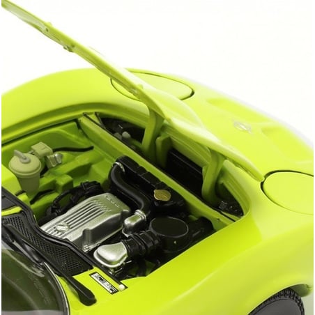 Minichamps 1/18 Opel GT 1970