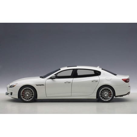 Autoart 1/18 Maserati Quattroporte GTS 2015