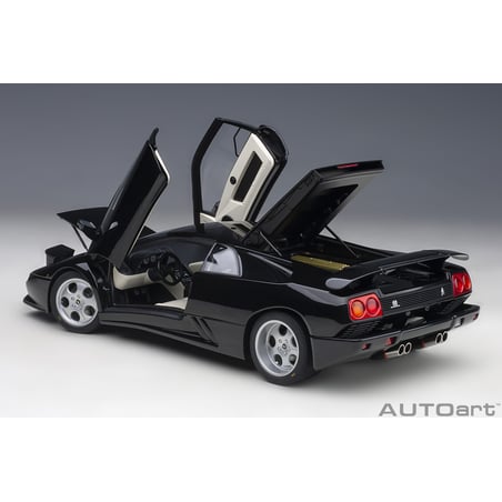 Autoart 1/18 Lamborghini Diablo SE 30th Anniversary Edition 1993