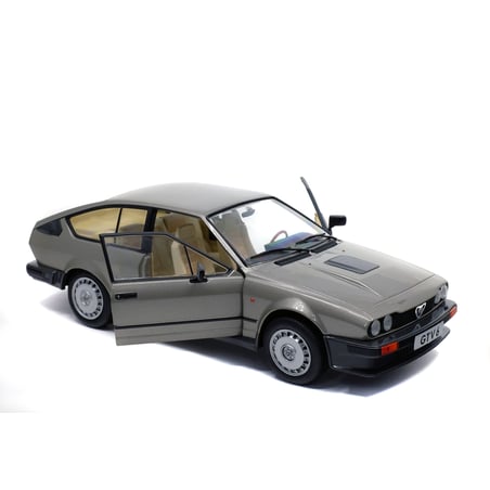 1:18 1:18 ALFA ROMEO GTV 6 1984