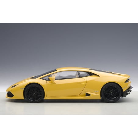 1:18 Lamborghini Huracan LP610-4 (Full Openings) (AUTOart)