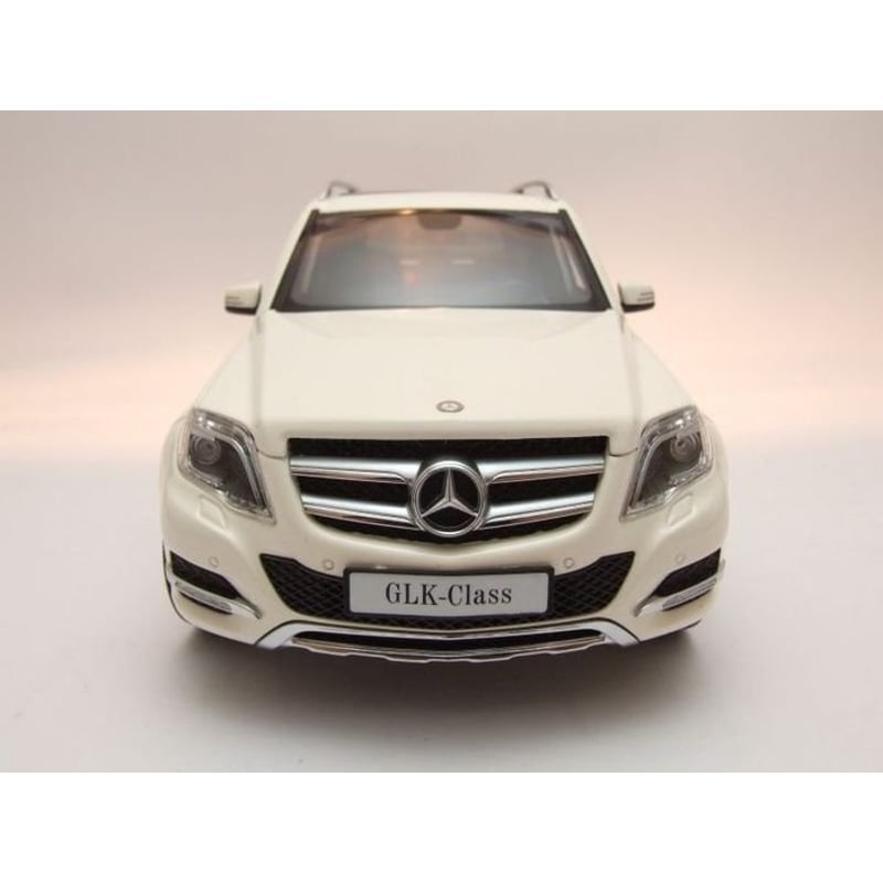 Welly GT Autos 1/18 Mercedes Benz GLK 2013