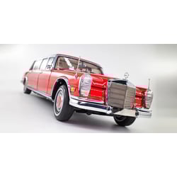 1/18 Mercedes-Benz 600...