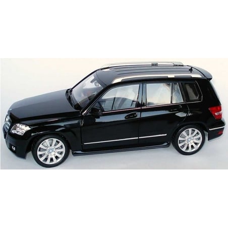 Minichamps 1/18 Mercedes Benz GLK Class