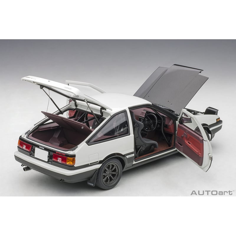 1:18 Toyota Sprinter Trueno (AE86) Initial D