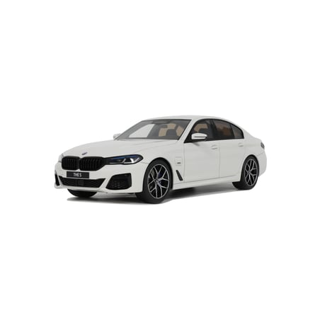 GT Spirit 1/18 BMW 545E X DRIVE SALOON M SPORT 2023