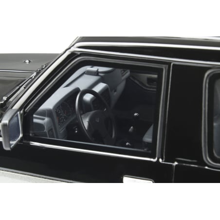 Otto Mobile 1/18 Nissan Patrol GR 1992