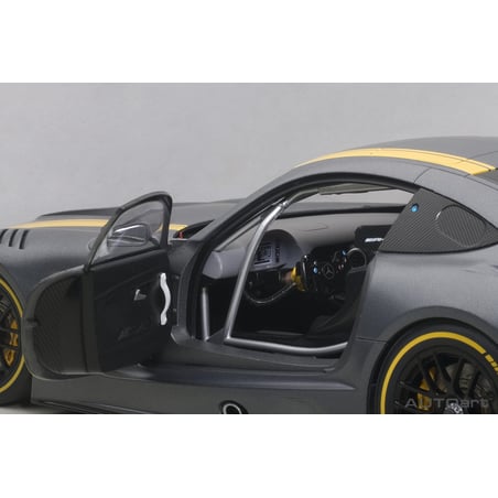 Autoart 1/18 Mercedes AMG GT3 Presentation Car