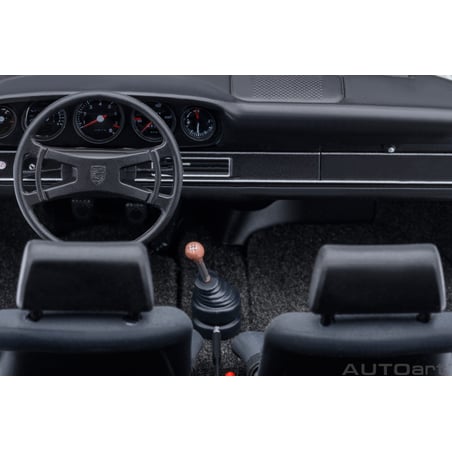 Autoart 1/18 Porsche 911 Carrera 2.7 RS 1973