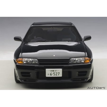 1:18 Skyline GT-R (R32) V SPEC II- New Animation Film Initial D Legend 2" (AUTOart)"