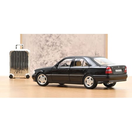 Norev 1/18 Mercedes Benz AMG C36 (W202) 1993