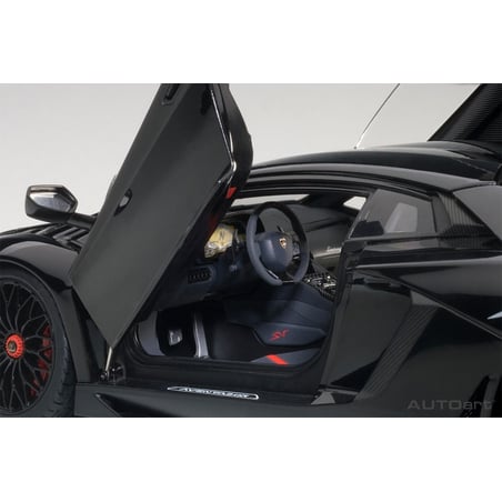AUTOart 1/18 Lamborghini Aventador LP 750-4 SV