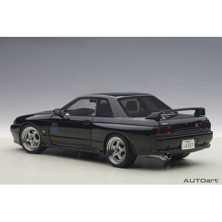 1:18 Skyline GT-R (R32) V SPEC II- New Animation Film Initial D Legend 2" (AUTOart)"