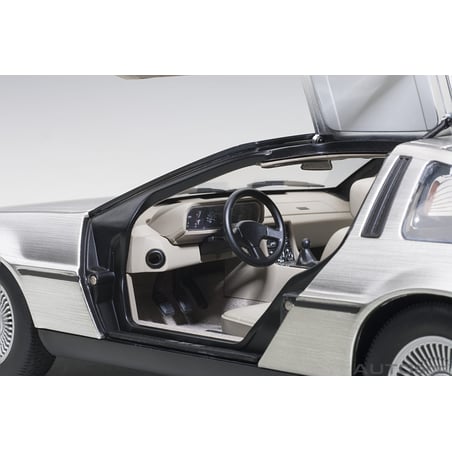 Autoart 1/18 Delorean DMC 12