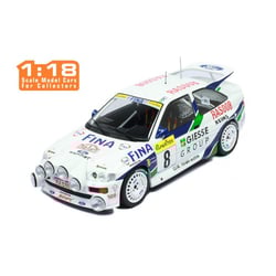 IXO 1/18 Ford Escort RS...