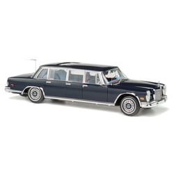 1/18 Mercedes-Benz 600...