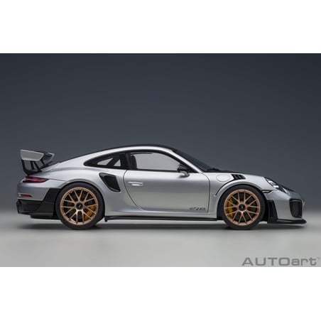 Autoart 1/18 Porsche 911 (991.2) GT2 RS Weissach Package